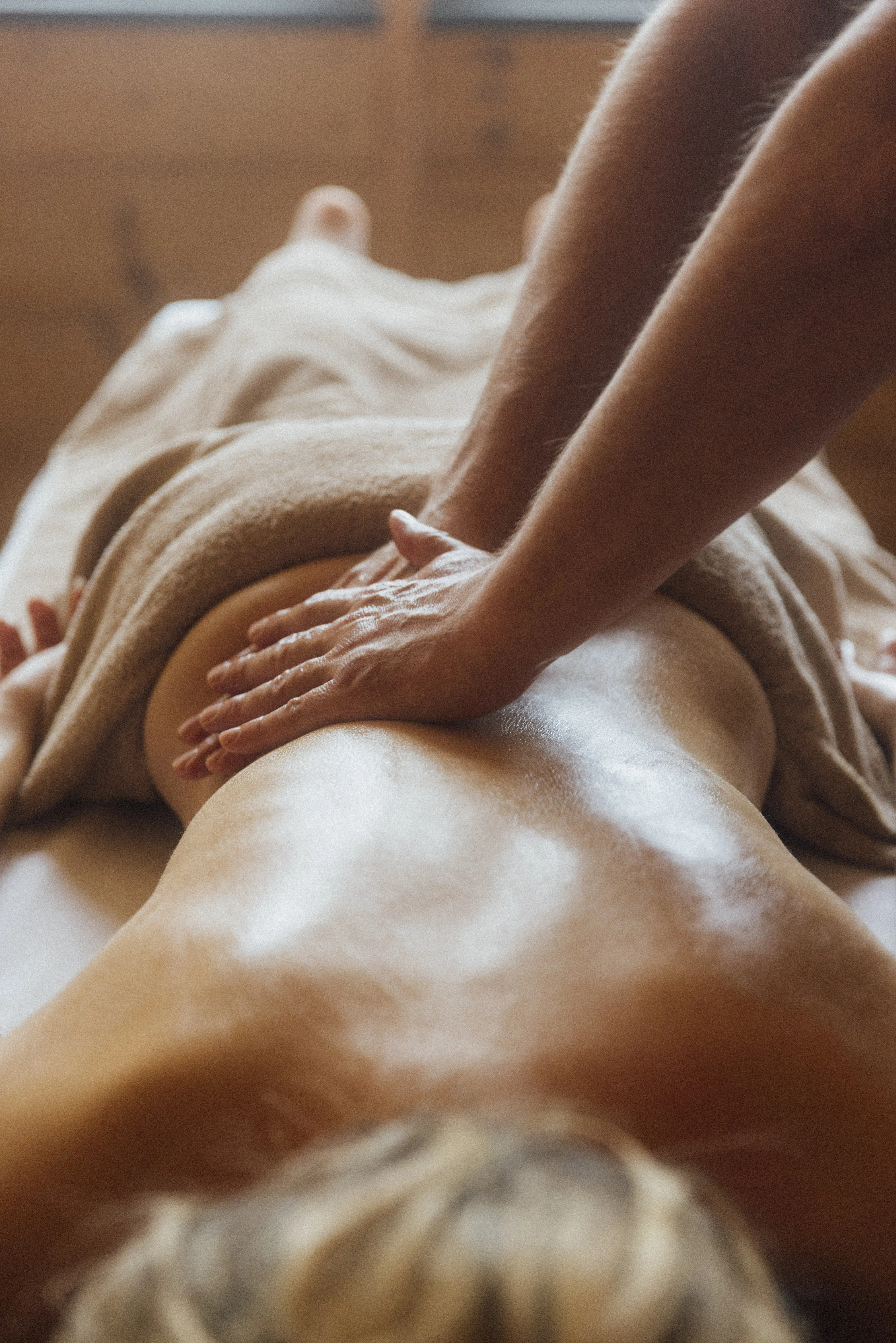 Massage treatment at Holzhotel Forsthofalm in Leogang.