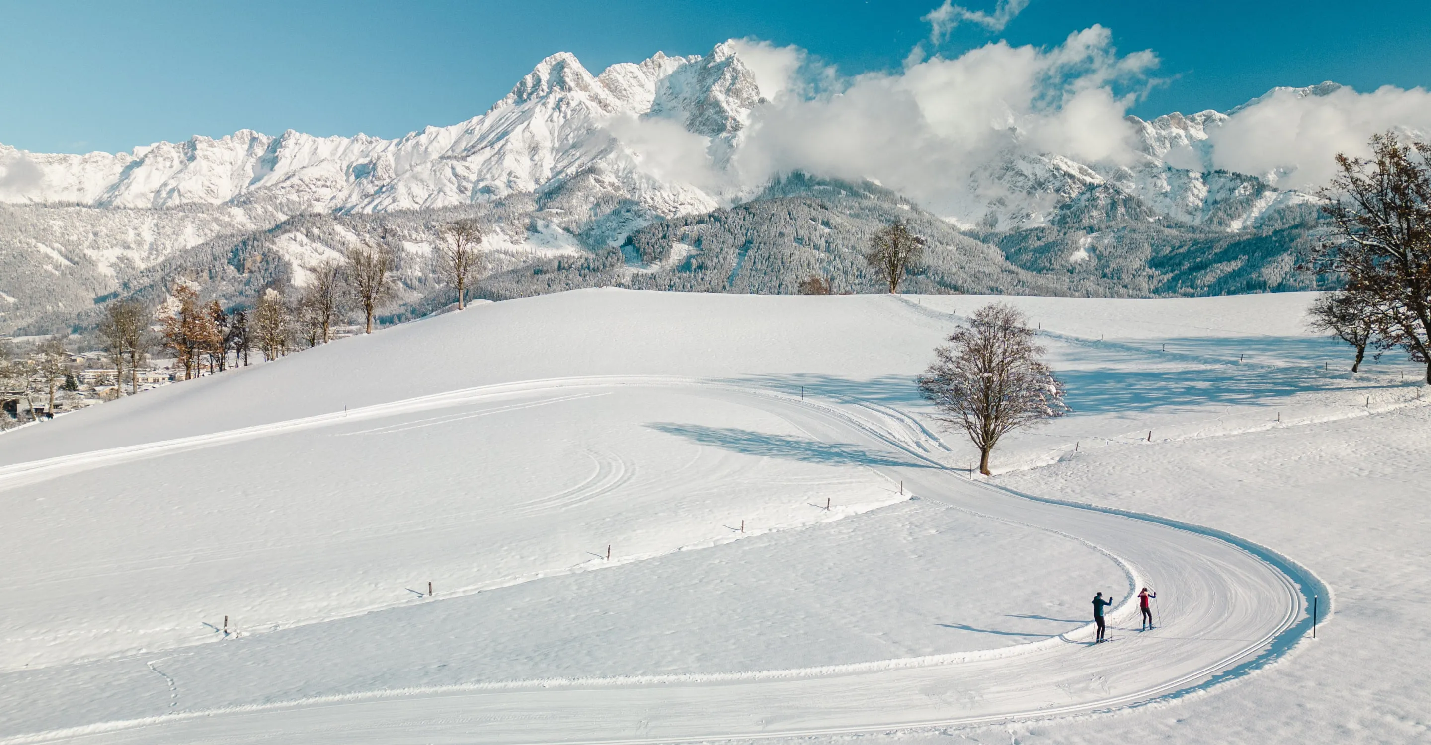 Perfekt gespurte Langlauf Loipen