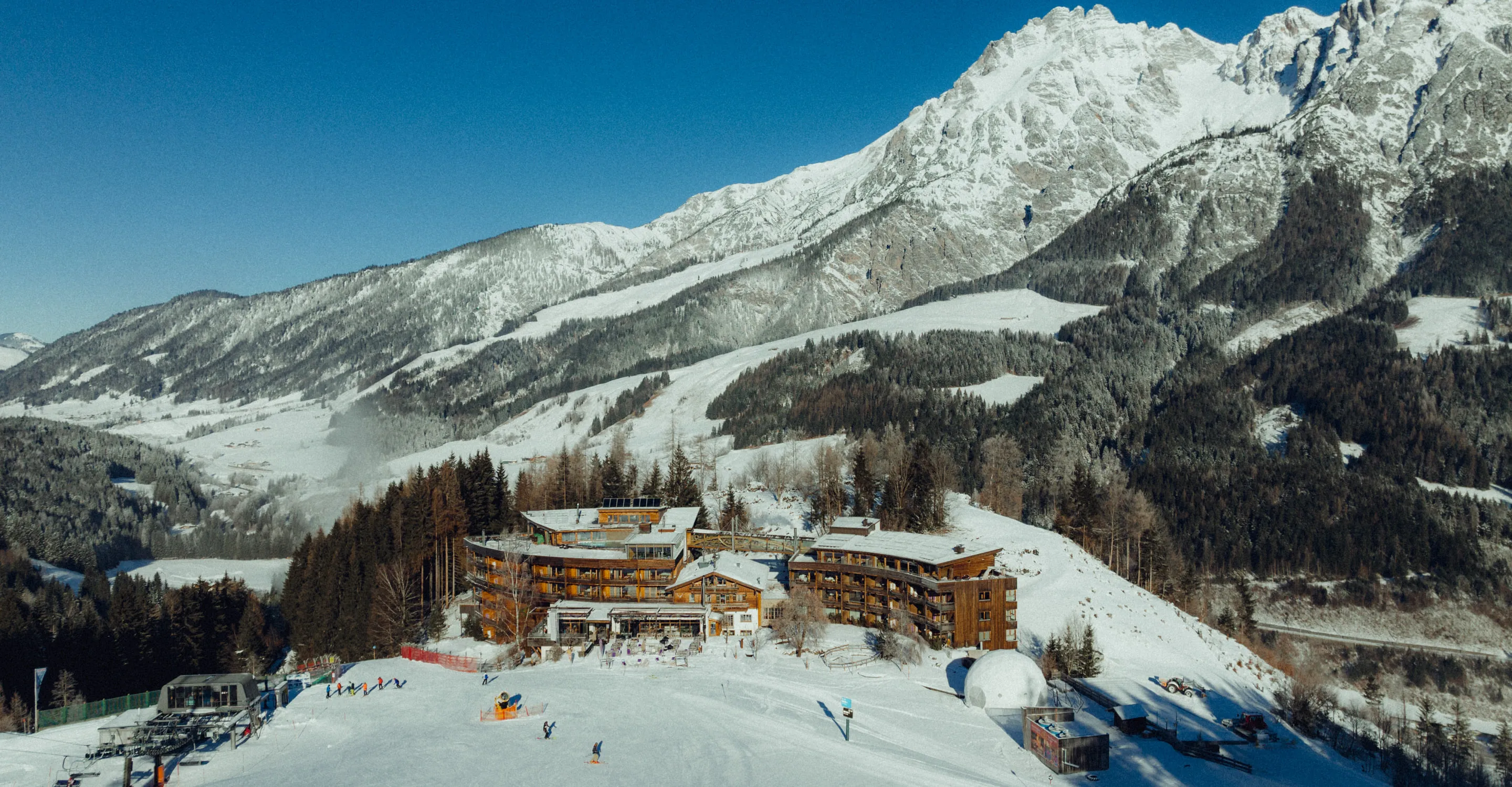 Skifahren in den Bergen
