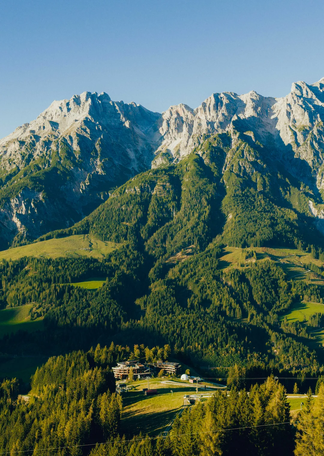 Mountain landscape with Forsthofalm in the foreground
